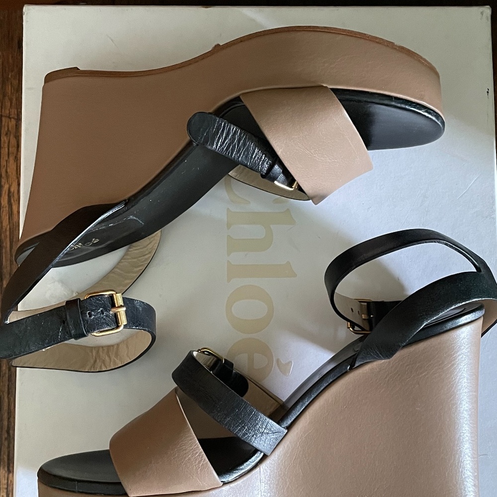 Chloe Two-Tone Beige Black Leather High Heel Platform Wedge Sandals Size 39 1/2